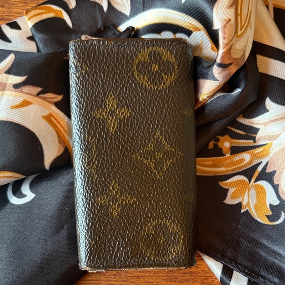 Louis Vuitton Monogram Wallet and Key Holder Set- Authentic - Picture 13 of 15